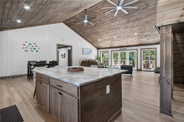 155 Joann Circle, Fair Play, SC 29643
