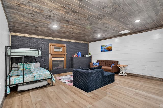 155 Joann Circle, Fair Play, SC 29643