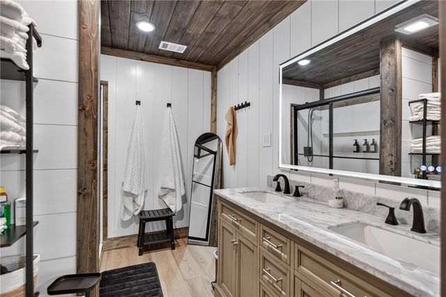 155 Joann Circle, Fair Play, SC 29643