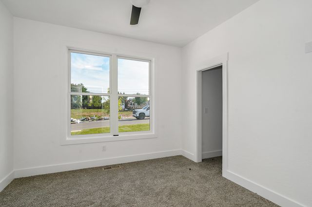 3019 W Marty Street, Springfield, MO 65810