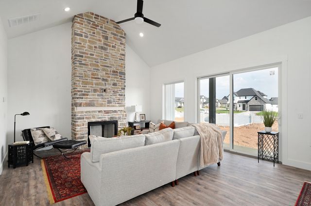 3019 W Marty Street, Springfield, MO 65810