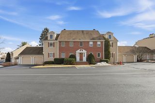 11 Weatherly Dr 11, Salem, MA 01970