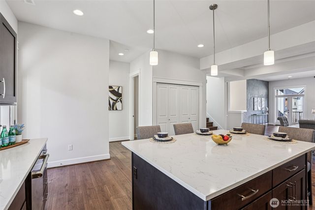 1412 Westridge Way NE, Issaquah, WA 98029