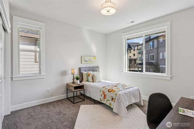 1412 Westridge Way NE, Issaquah, WA 98029