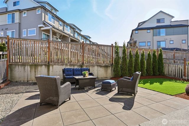 1412 Westridge Way NE, Issaquah, WA 98029