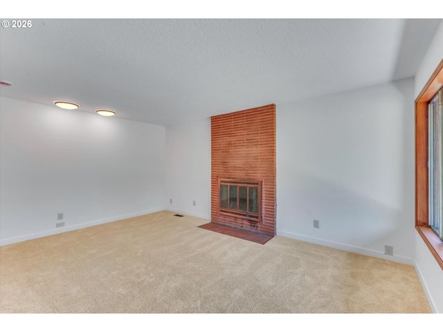 1617 Ne MORGAN St, Portland, OR 97211