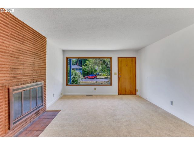 1617 Ne MORGAN St, Portland, OR 97211