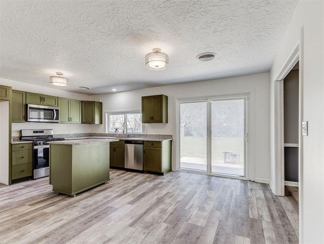 1520 N Hollywood Avenue, Norman, OK 73072