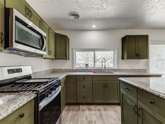 1520 N Hollywood Avenue, Norman, OK 73072