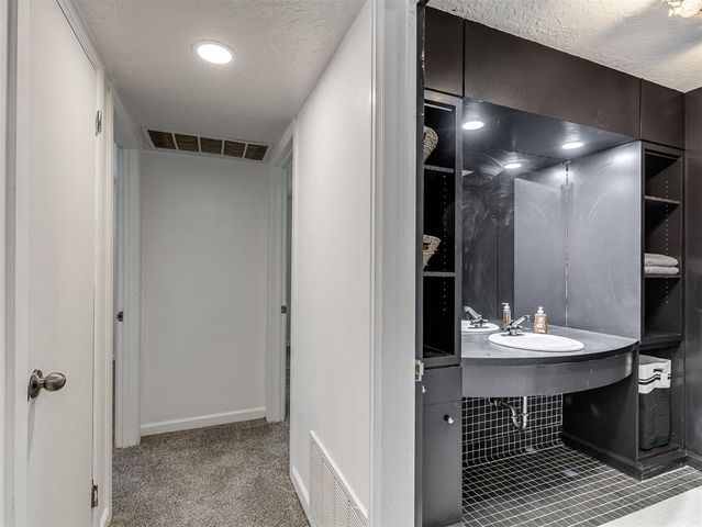 1520 N Hollywood Avenue, Norman, OK 73072