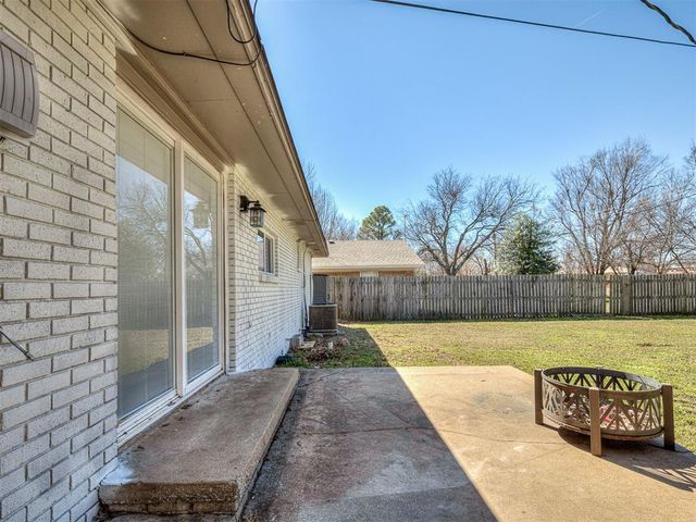 1520 N Hollywood Avenue, Norman, OK 73072