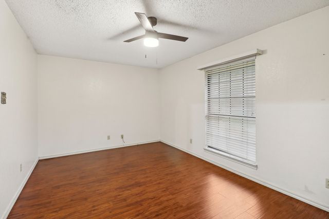 813 Crystal Lane, Crowley, TX 76036