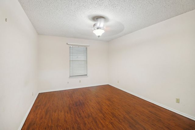 813 Crystal Lane, Crowley, TX 76036
