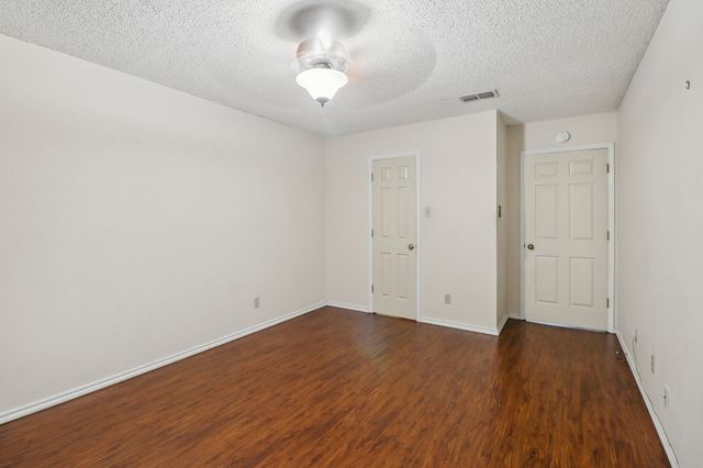 813 Crystal Lane, Crowley, TX 76036