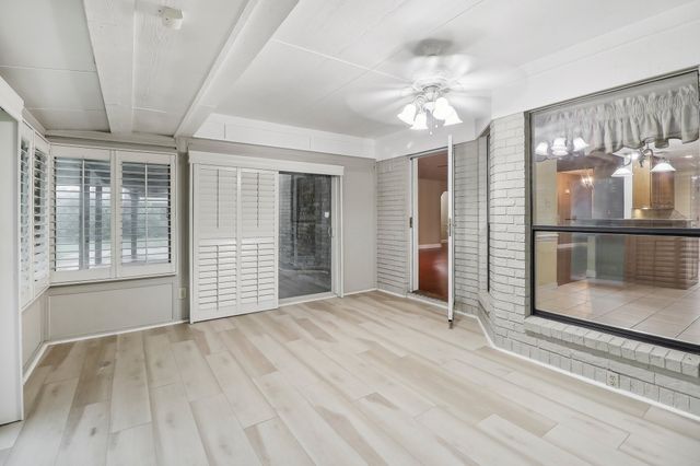 813 Crystal Lane, Crowley, TX 76036