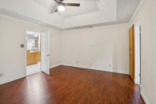 813 Crystal Lane, Crowley, TX 76036