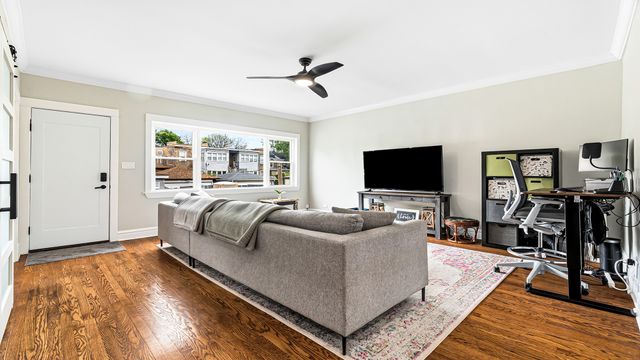 4127 N Richmond Street, Chicago, IL 60618