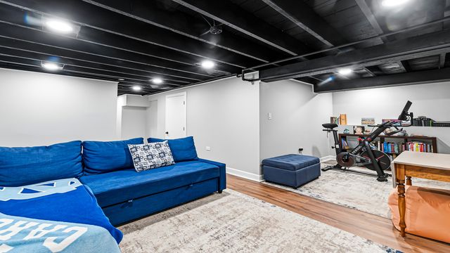 4127 N Richmond Street, Chicago, IL 60618