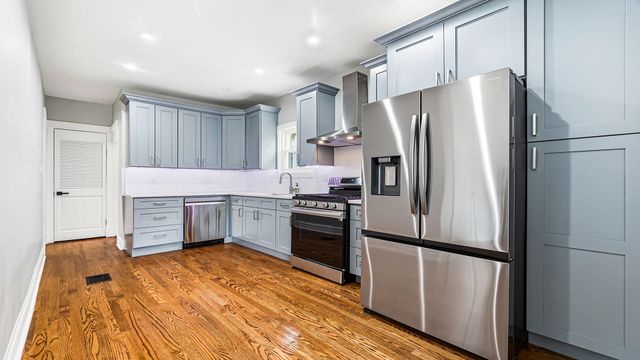 4127 N Richmond Street, Chicago, IL 60618