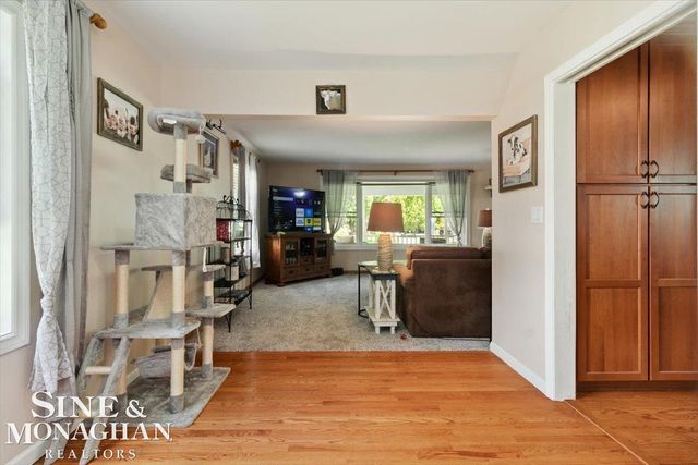 137 E Meldrum Circle, Saint Clair, MI 48079