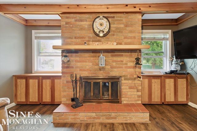 137 E Meldrum Circle, Saint Clair, MI 48079