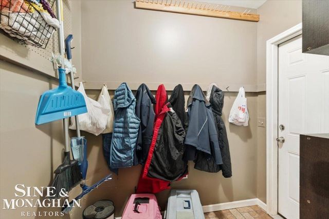 137 E Meldrum Circle, Saint Clair, MI 48079