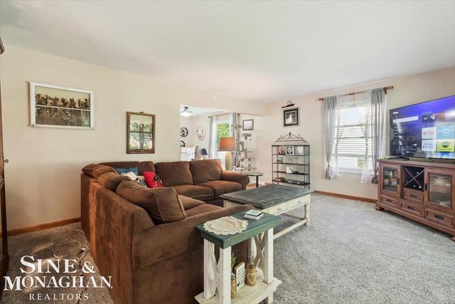 137 E Meldrum Circle, Saint Clair, MI 48079
