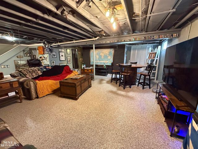 137 E Meldrum Circle, Saint Clair, MI 48079