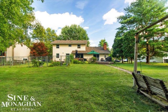 137 E Meldrum Circle, Saint Clair, MI 48079