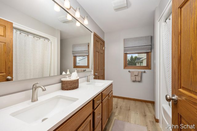 11575 Brookland Drive, Allendale, MI 49401