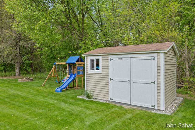 11575 Brookland Drive, Allendale, MI 49401