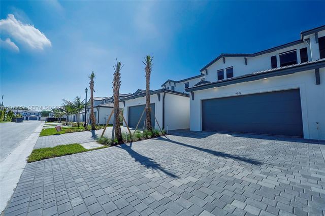 4941 Peacock Way 5838, Dania Beach, FL 33312
