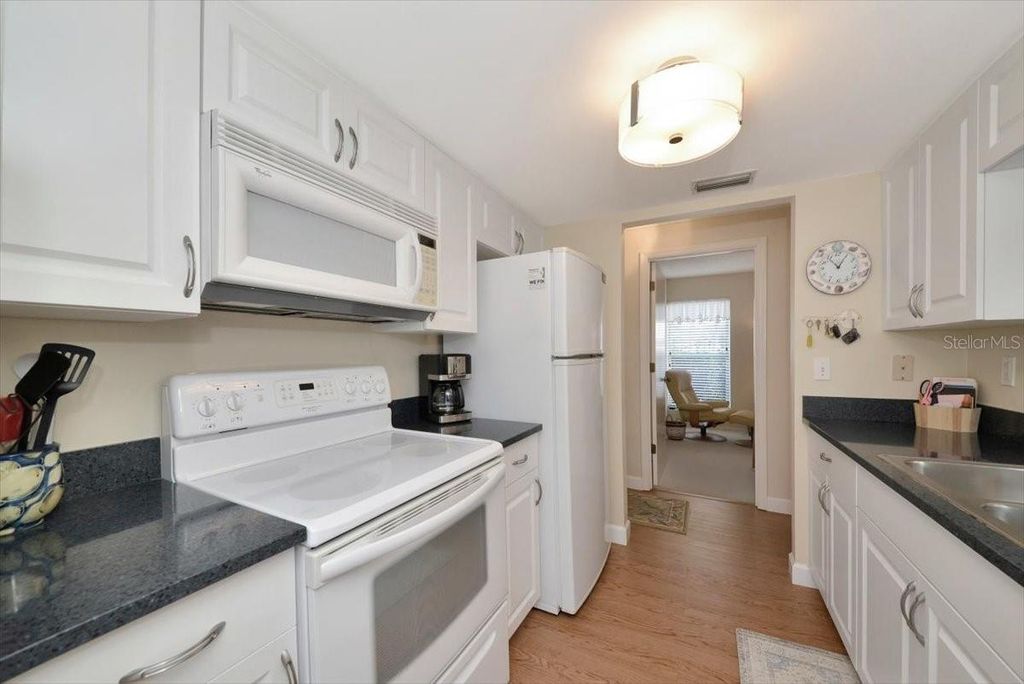 Image 16 of property listing at 849 AUDUBON DRIVE 839, Bradenton, FL 34209