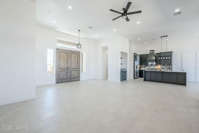 2451 E Old Stone House Trail, Sahuarita, AZ 85629