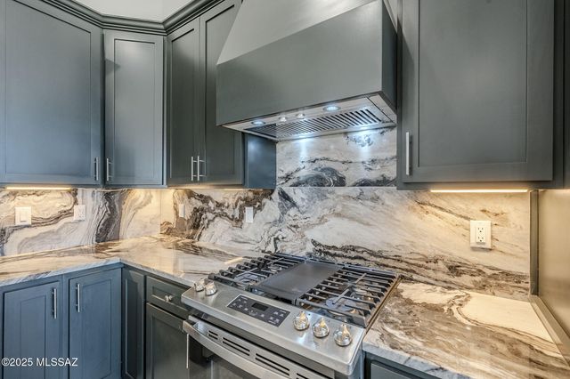 2451 E Old Stone House Trail, Sahuarita, AZ 85629