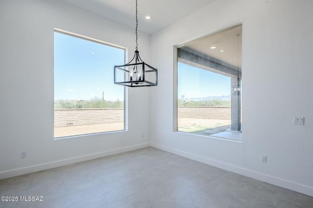 2451 E Old Stone House Trail, Sahuarita, AZ 85629