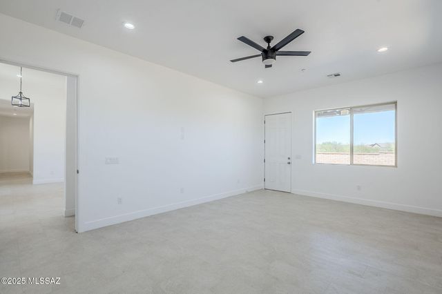 2451 E Old Stone House Trail, Sahuarita, AZ 85629