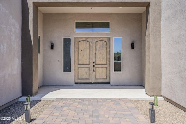 2451 E Old Stone House Trail, Sahuarita, AZ 85629
