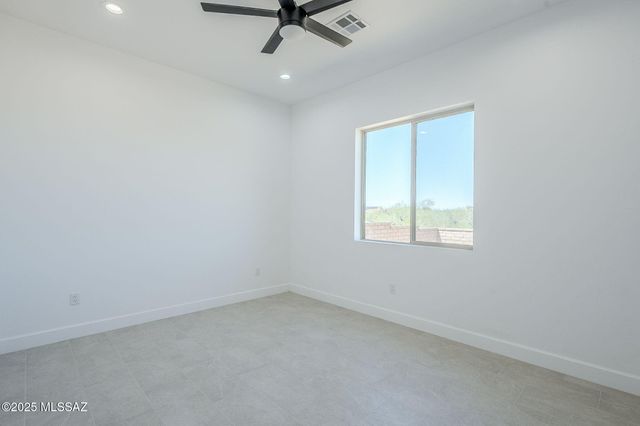 2451 E Old Stone House Trail, Sahuarita, AZ 85629