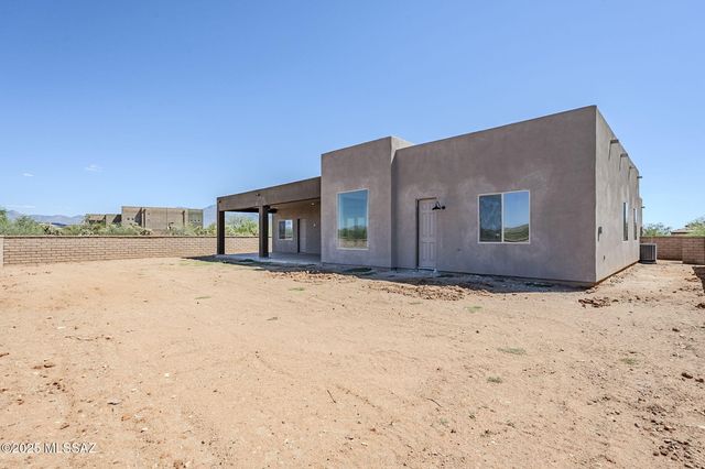 2451 E Old Stone House Trail, Sahuarita, AZ 85629