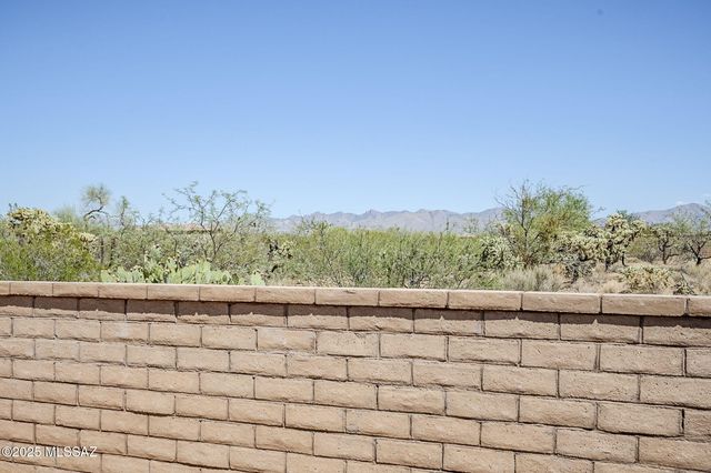 2451 E Old Stone House Trail, Sahuarita, AZ 85629