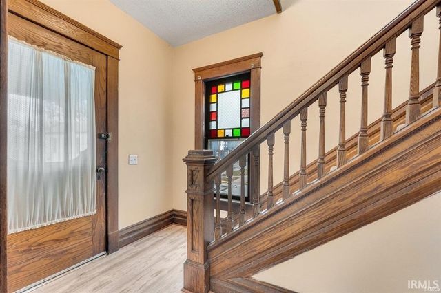 301 E MITCHELL Street, Kendallville, IN 46755