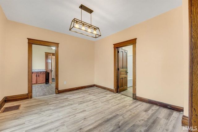 301 E MITCHELL Street, Kendallville, IN 46755