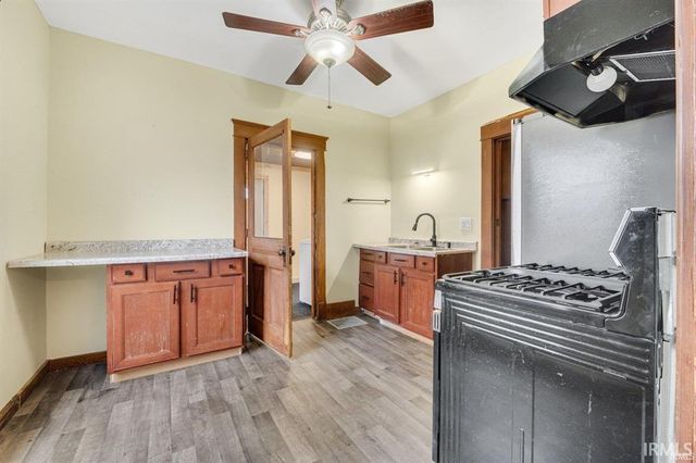 301 E MITCHELL Street, Kendallville, IN 46755