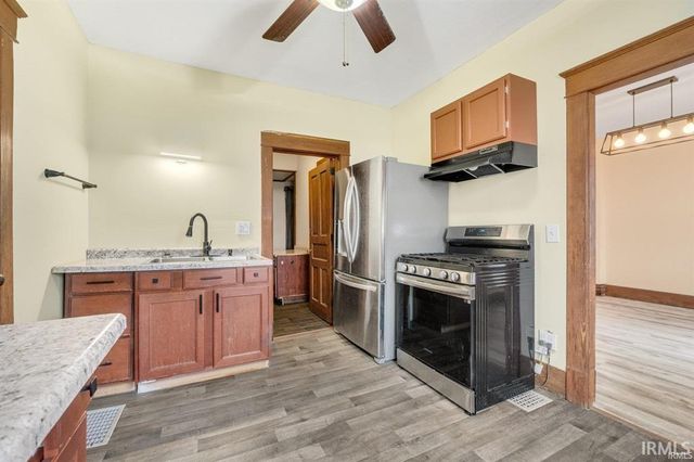 301 E MITCHELL Street, Kendallville, IN 46755