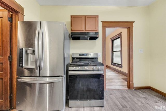 301 E MITCHELL Street, Kendallville, IN 46755