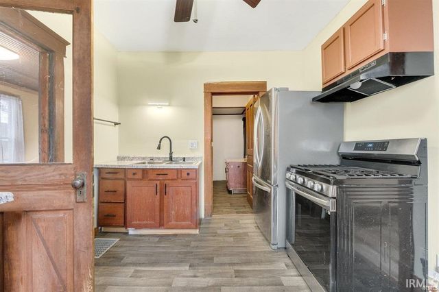 301 E MITCHELL Street, Kendallville, IN 46755