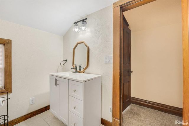 301 E MITCHELL Street, Kendallville, IN 46755