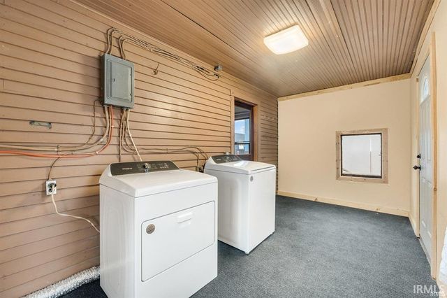 301 E MITCHELL Street, Kendallville, IN 46755