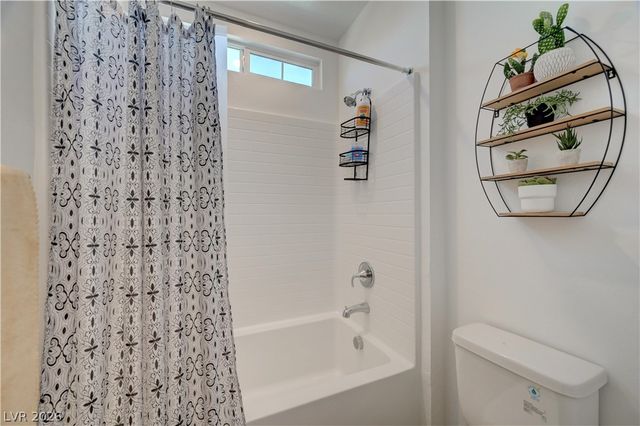 7204 North Decatur Boulevard 3, Las Vegas, NV 89131